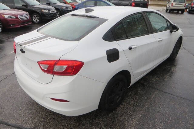 2017 Chevrolet Cruze LS photo 23