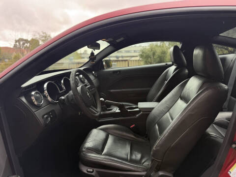 2005 Ford Mustang V6 Deluxe