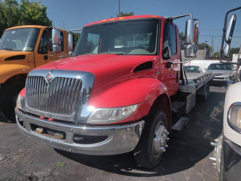 2003 International DuraStar 4300 for sale at Connect Truck and Van Center in Indianapolis IN