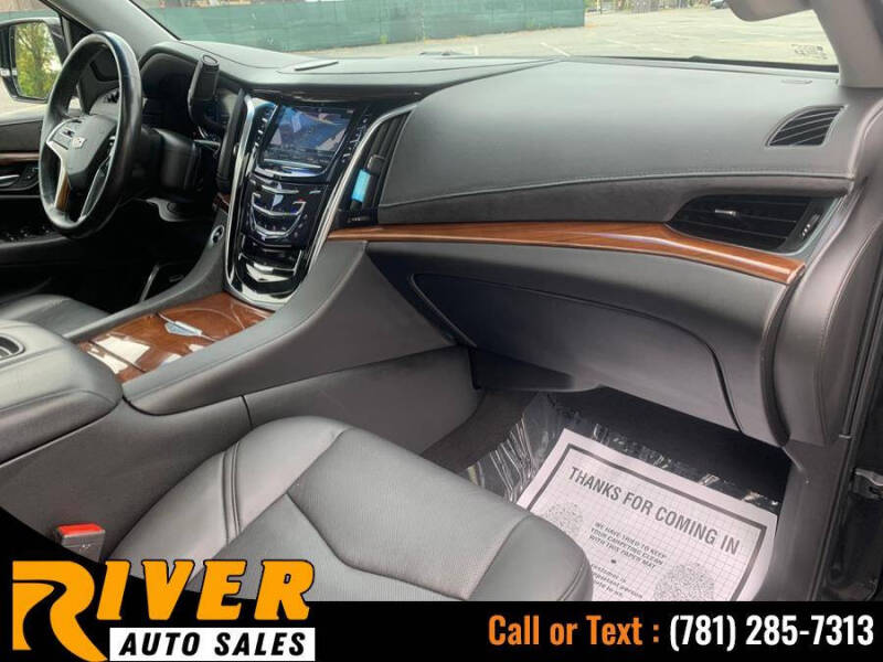 2019 Cadillac Escalade Luxury