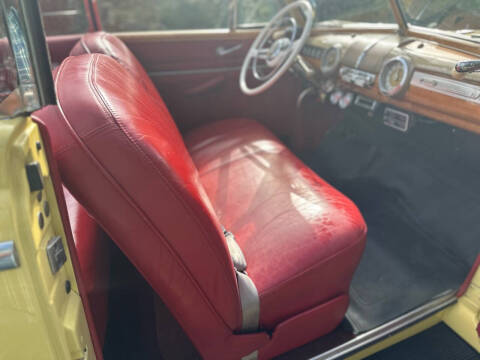 1948 Ford Super Deluxe