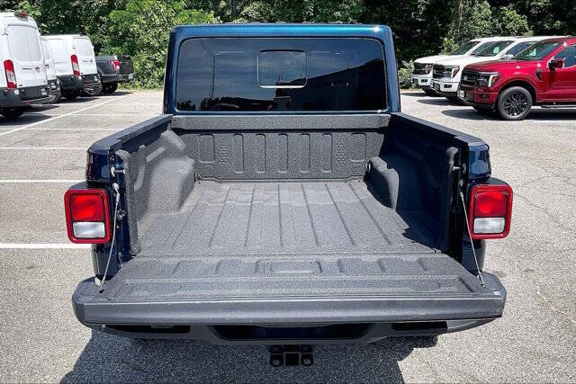 2025 Jeep Gladiator Sport S