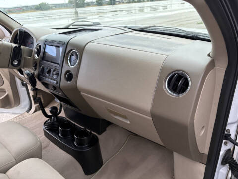 2004 Ford F-150 XLT