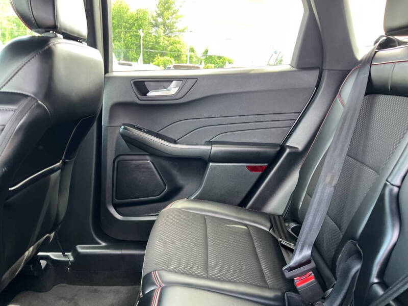 2025 Ford Escape ST-Line Select