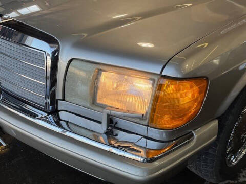 1987 Mercedes-Benz 560-Class 560 SEL