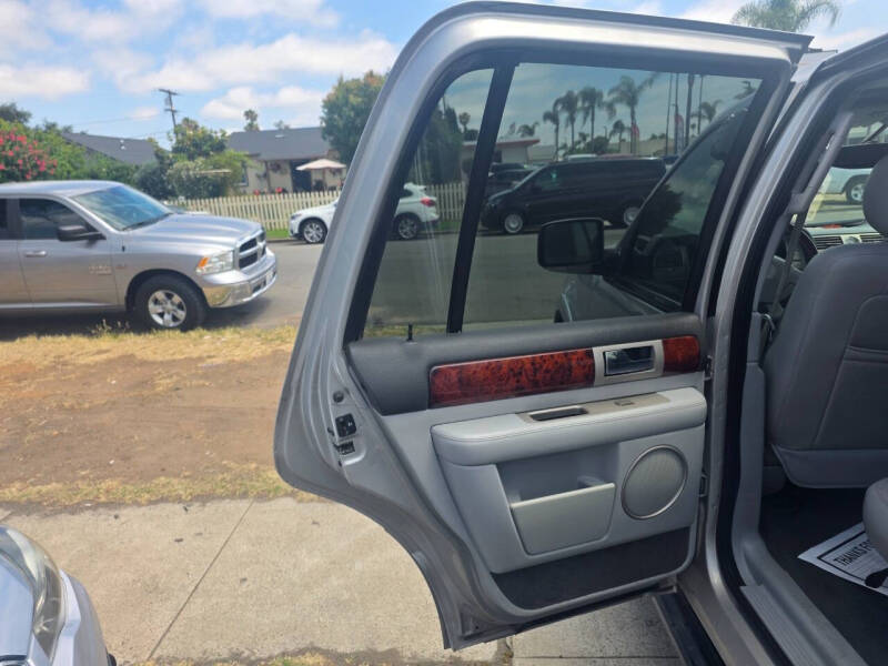 2004 Lincoln Navigator Luxury