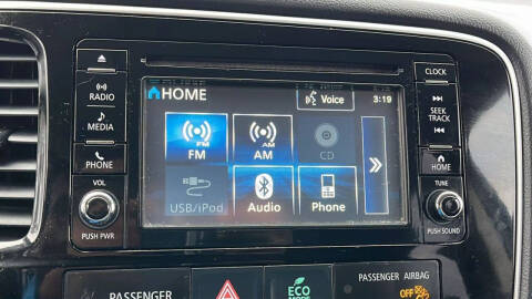 2017 Mitsubishi Outlander ES