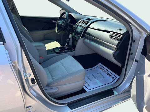 2014 Toyota Camry LE