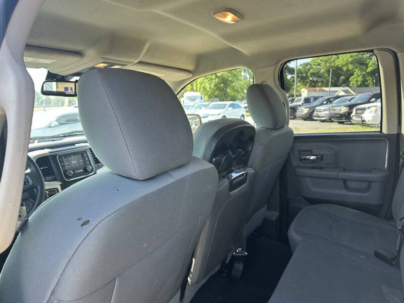 2016 RAM 1500 SLT