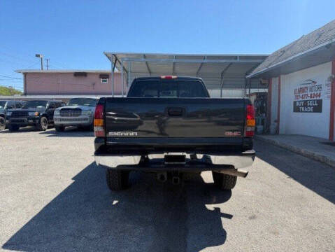 2005 GMC Sierra 2500HD