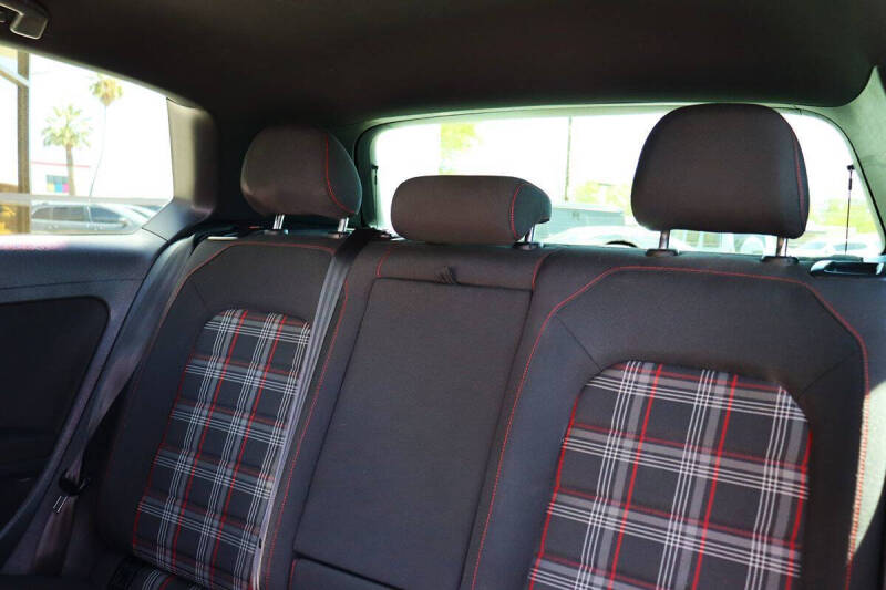 2015 Volkswagen Golf GTI S