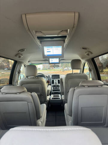 2008 Chrysler Town and Country Touring