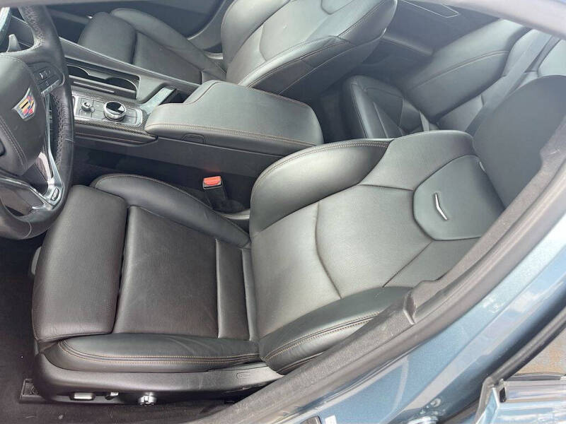 2024 Cadillac CT5-V