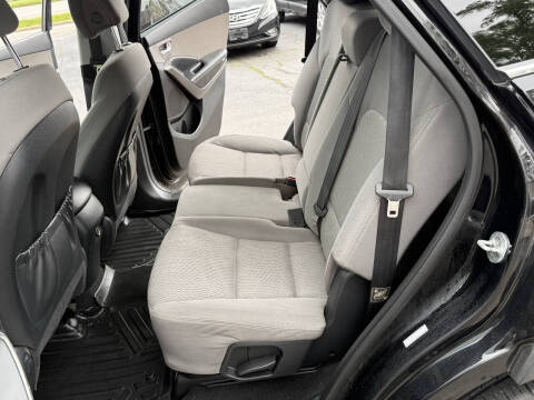 2017 Hyundai Santa Fe SE