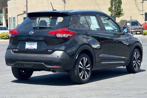 2020 Nissan Kicks SR