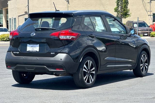 2020 Nissan Kicks SR