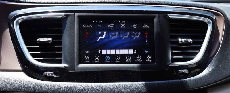 2021 Chrysler Voyager LXi