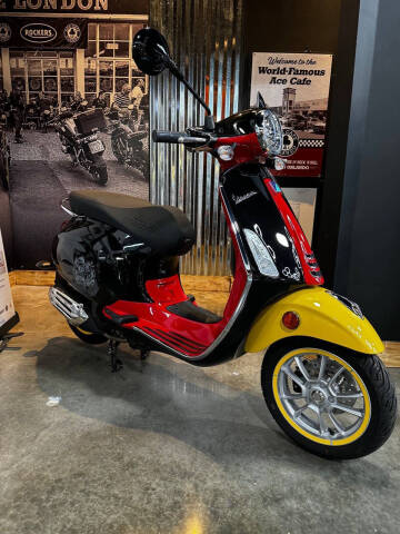 2023 Vespa DISNEY MICKEY SPECIAL EDITION
