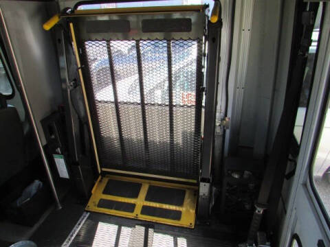 2011 Ford E-Series E-450 SD