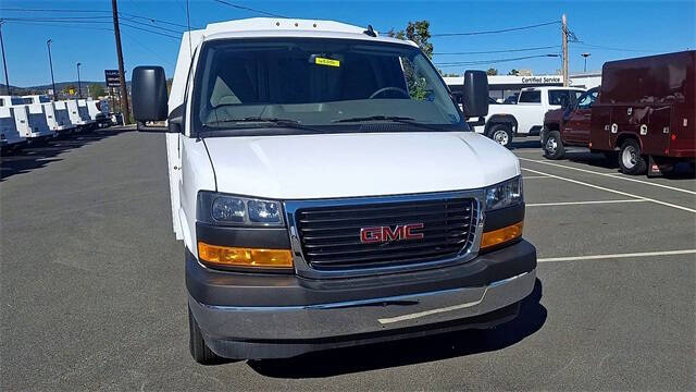 2025 GMC Savana 3500