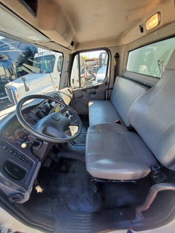 2020 Freightliner M2 106