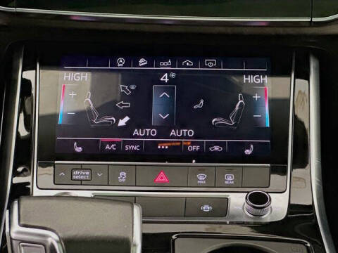 2020 Audi Q8 quattro Premium 55 TFSI