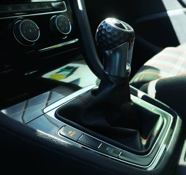 2019 Volkswagen Golf GTI S