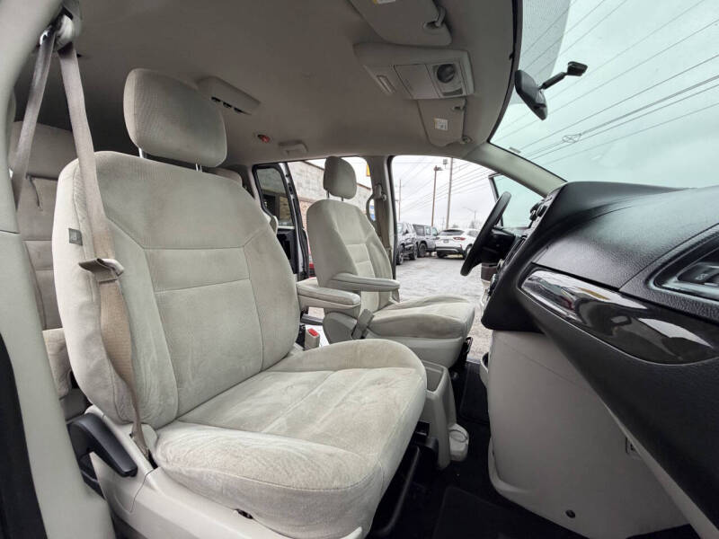 2016 Dodge Grand Caravan American Value Package