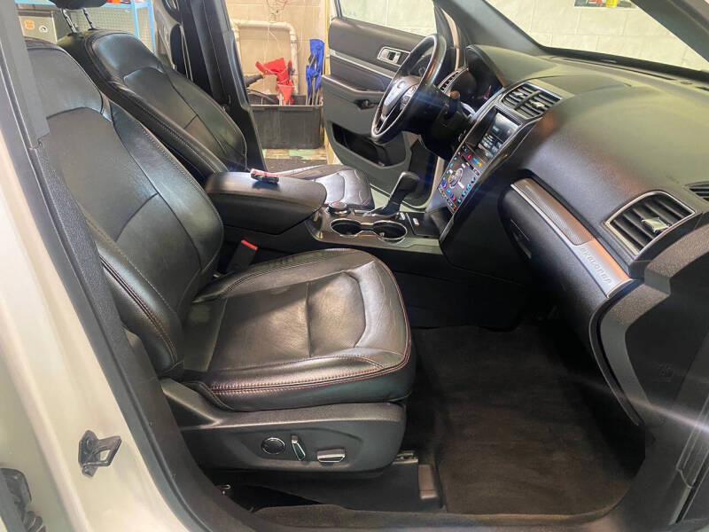 2016 Ford Explorer Sport