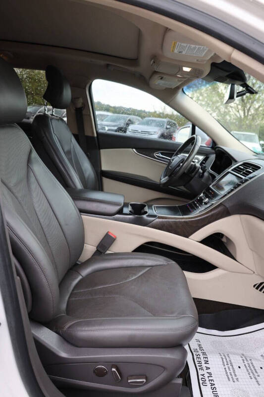 2019 Lincoln Nautilus Reserve