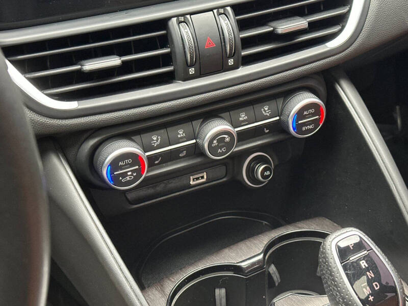 2022 Alfa Romeo Giulia Ti