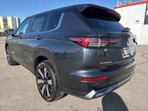 2025 Mitsubishi Outlander SE