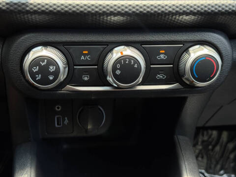 2021 Nissan Kicks S