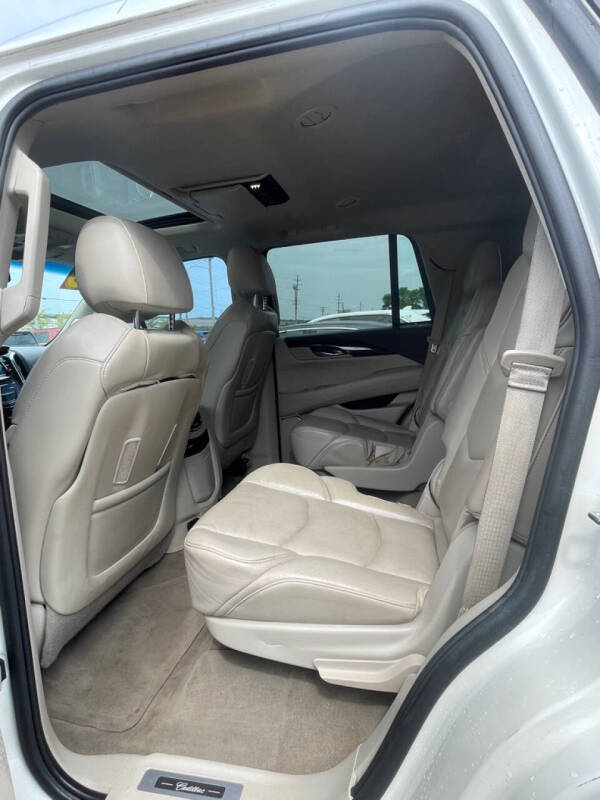 2015 Cadillac Escalade Luxury