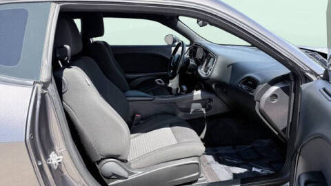 2016 Dodge Challenger SXT