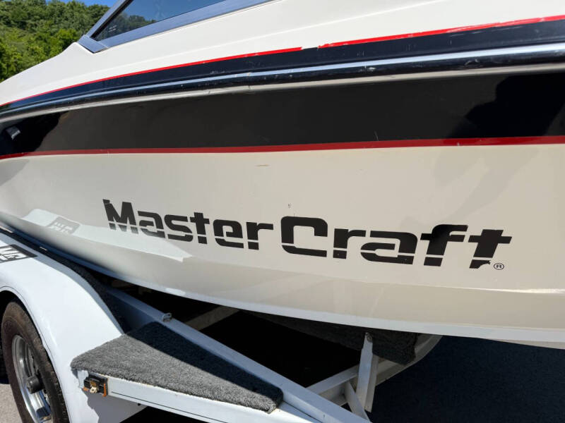 1988 MasterCraft TriStar 190