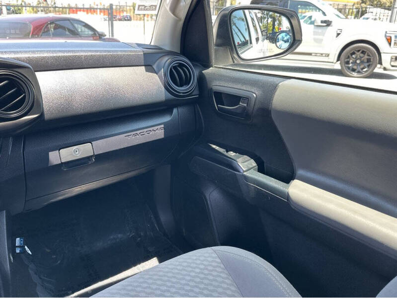 2022 Toyota Tacoma SR