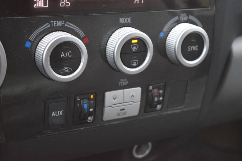 2008 Toyota Sequoia Platinum