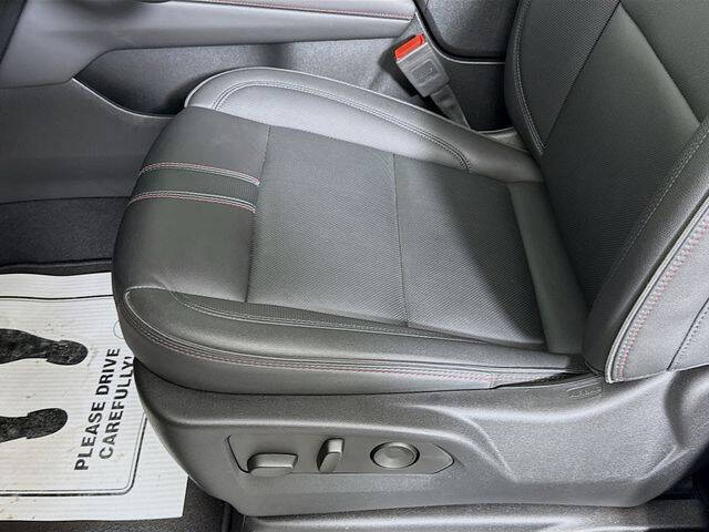 2025 Chevrolet Suburban RST