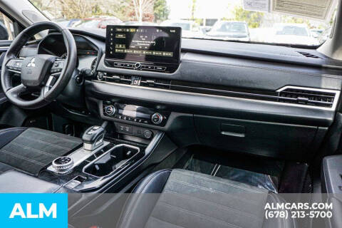 2025 Mitsubishi Outlander SE