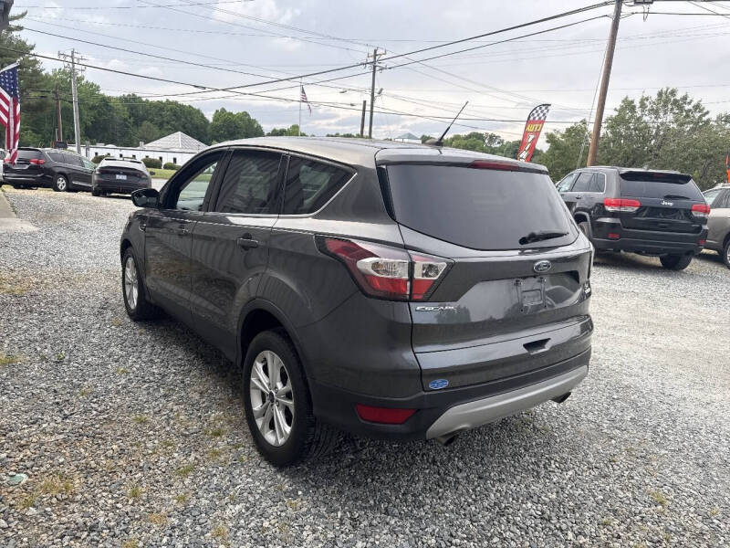 2017 Ford Escape SE
