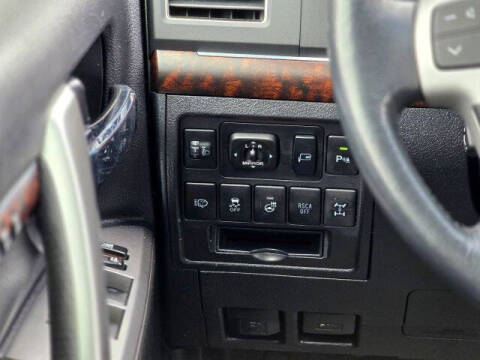 2013 Toyota Land Cruiser