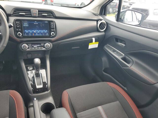 2025 Nissan Versa SR