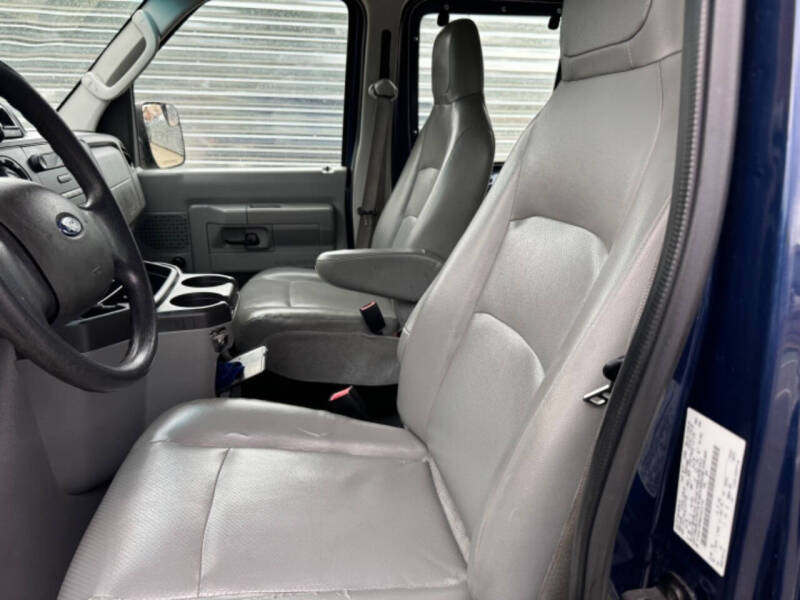 2012 Ford E-Series E-150 XL