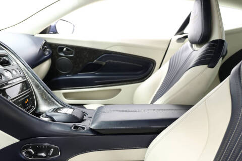 2019 Aston Martin DB11 V8
