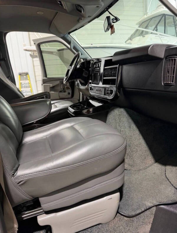 2018 GMC Savana 3500