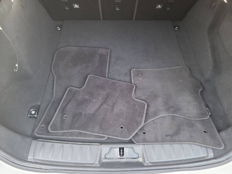 2018 Jaguar F-PACE 30t Premium