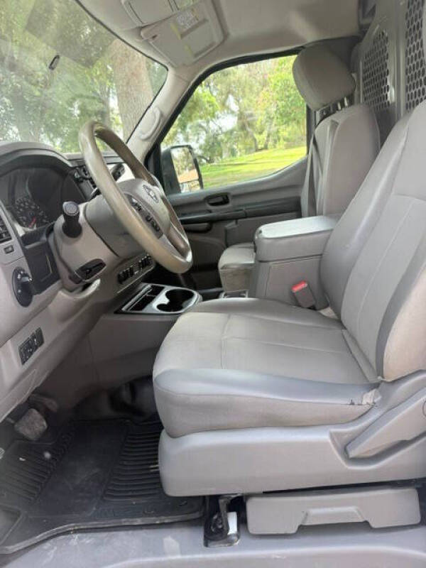 2019 Nissan NV 2500 HD SV