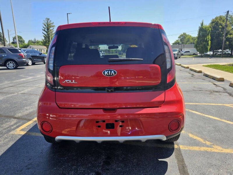2017 Kia Soul +