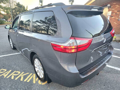 2015 Toyota Sienna LE 7-Passenger